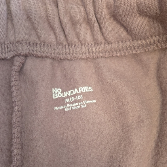 No Boundaries Cargo Sweatpants - Picture 4 of 5
